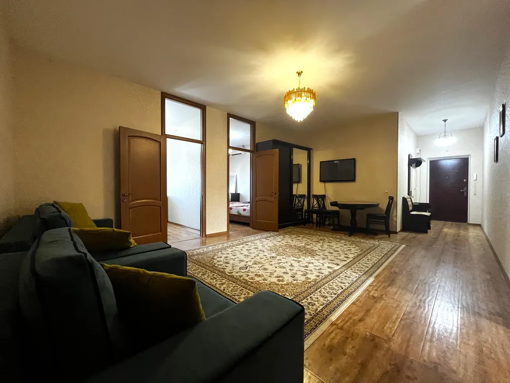 Квартира 3-комнатная Квартира — Махачкала