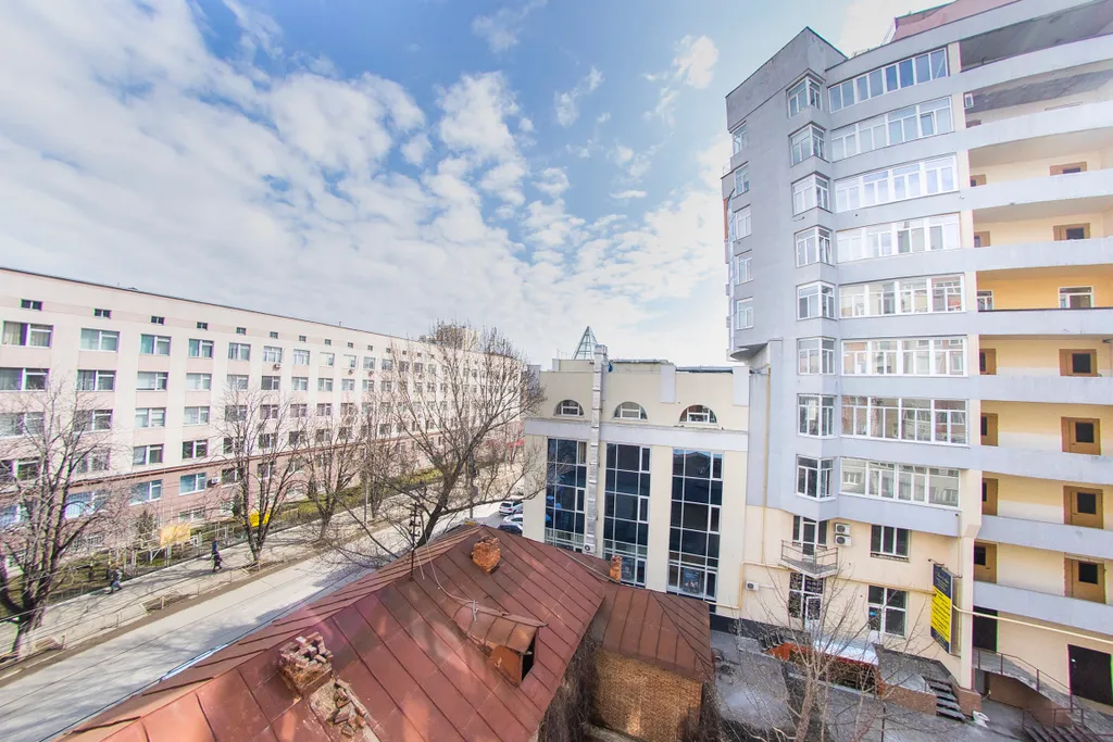 Апартаменты студия с балконом