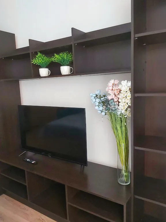 В ЖК Современник с удобным рабочим столом, парковкой