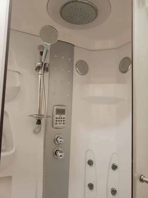 Комфортная квартира в новом доме рядом с центром на Родионова