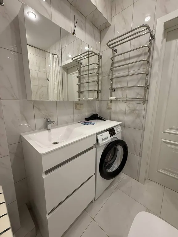 Просторная квартира рядом с видом на море, зона отдыха и бассейн