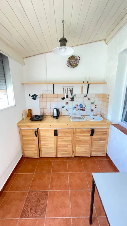 Квартира Двухкомнатные апартаменты в 70 метрах от моря — аренда посуточно в Штормовое