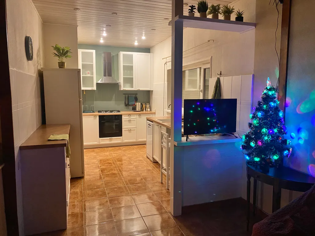 Тёплый коттедж в лесу