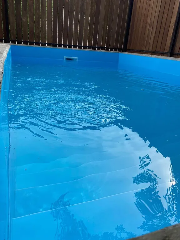 Большой дом с баней, бассейном, мангалом и парковкой