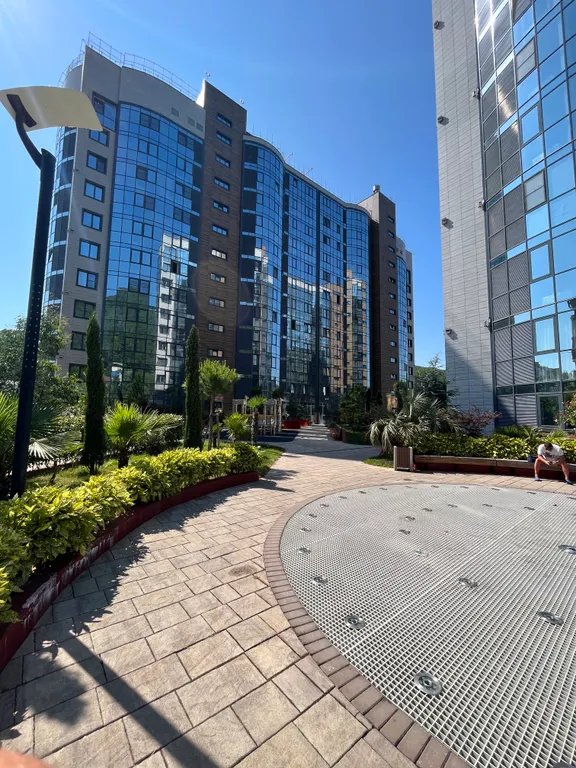 Дизайнерская квартира с бассейном на 13 этаже