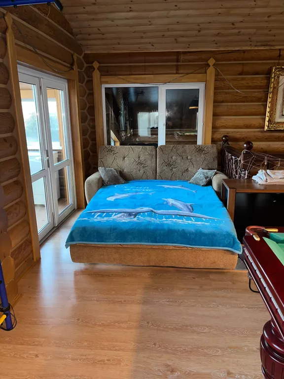 Аренда Коттеджа с баней, бассейном, джакузи, стадионом и зоной барбекю