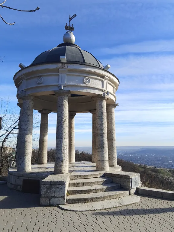 Дом с видом на гору Машук