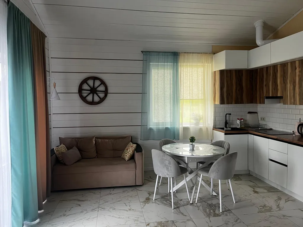 Домик с чаном