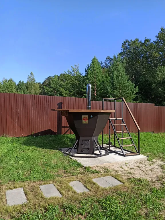 Уютный модульный дом на берегу озера Тосканка