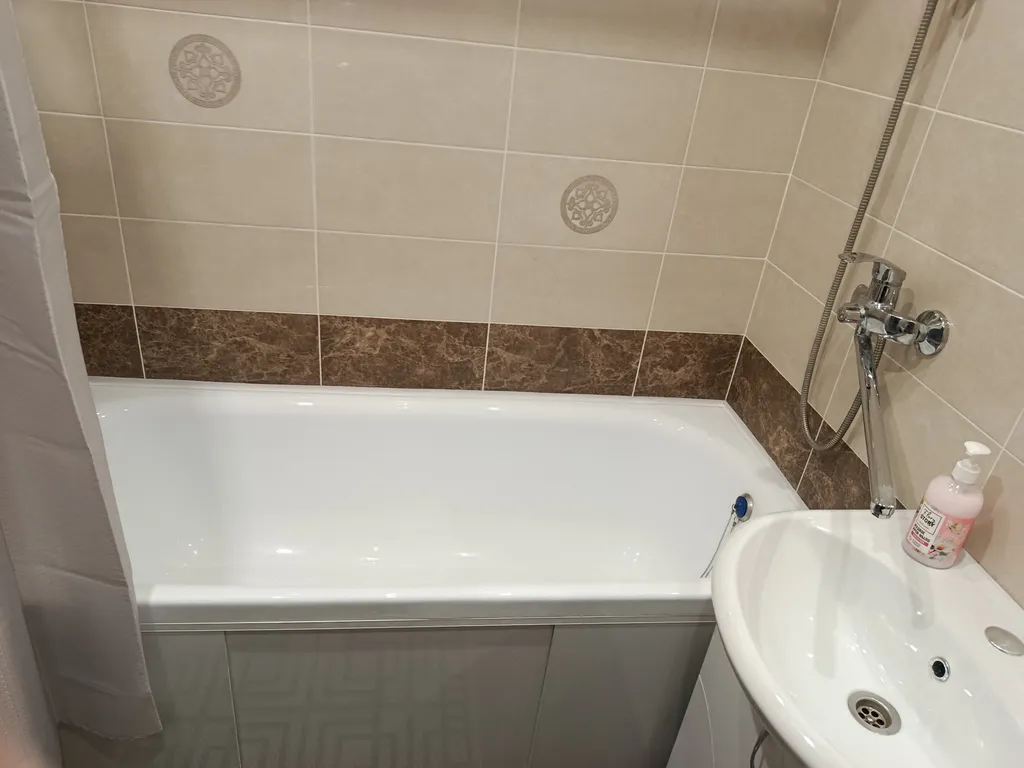 Уютная квартира с видом на Успенский собор и Крепостную Стену.