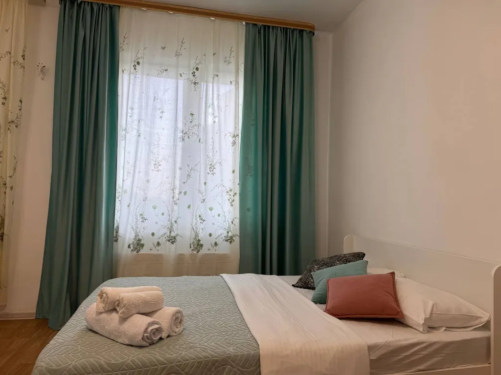 Просторная студия у реки