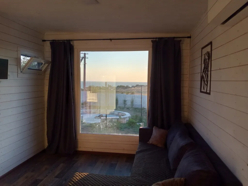 Дом с видом на море в уютном селе