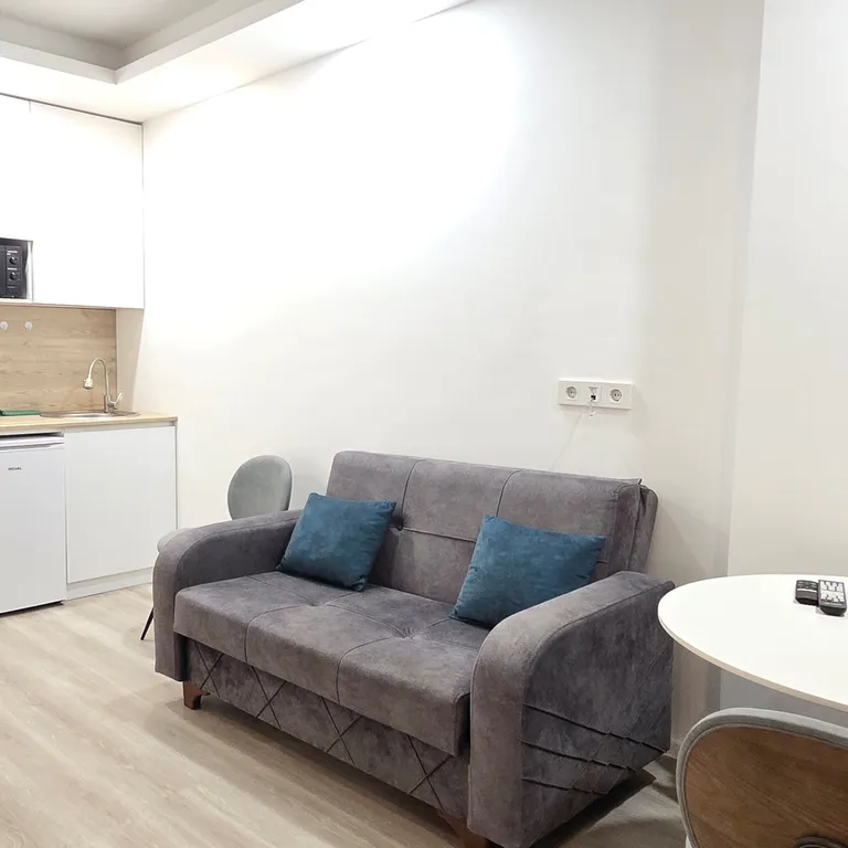 Просторная квартира в 10 метрах от моря и пляжа. Batumi View