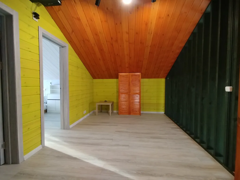 Стильный барн с крытой мангальной зоной