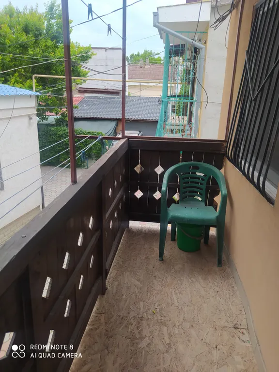 Уютная квартира с деревянным балконом