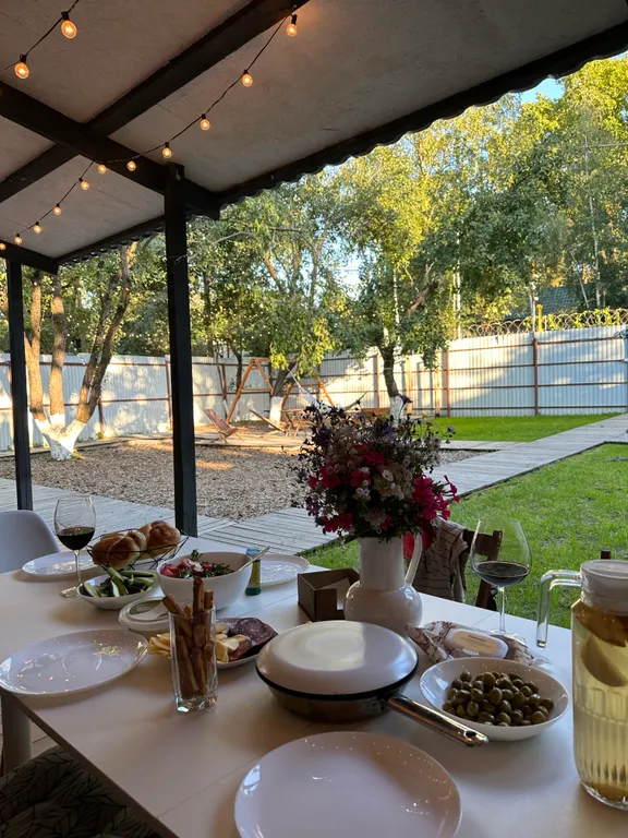 Коттедж Домик с яблонями — Москва