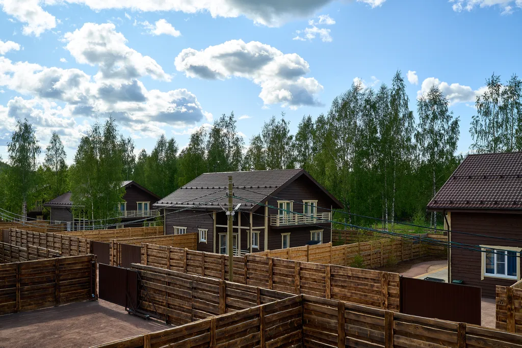 Коттедж Уютный коттедж на берегу Красного озера — Светлое