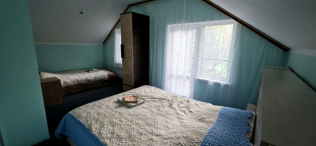 Заповедное место с видом на лес в 100 метрах от яхт-клуба и берега Волги