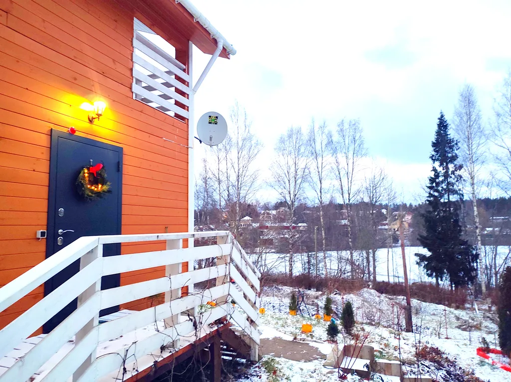 Коттедж Птица синица House с огромным балконом у озера — аренда посуточно в Сосново