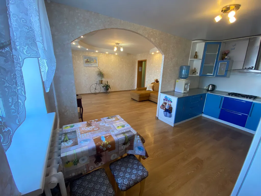 4-комнатная Квартира