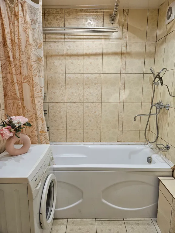 Уютная квартира не далеко от студгородка СФУ детской краевой больницы