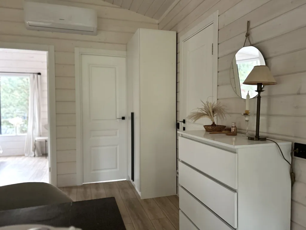 Коттедж Коттедж у озера с камином Сосновый Дом — Орехово