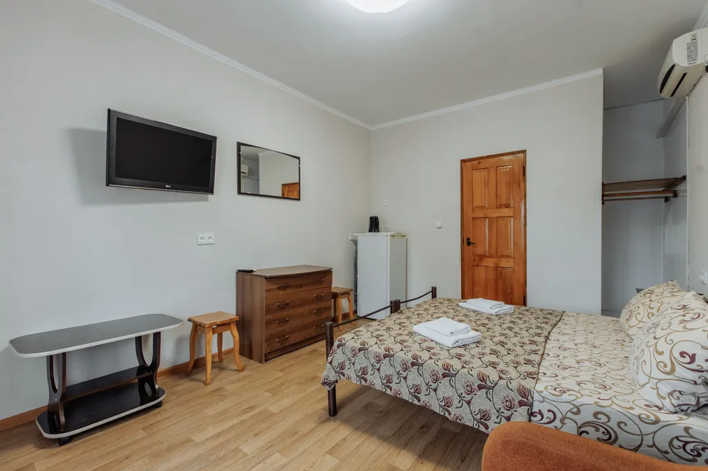 Четырёхместный стандарт у бассейна