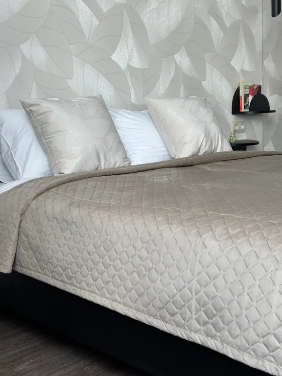 Уютная новая квартира с дизайнерским ремонт с видом на город