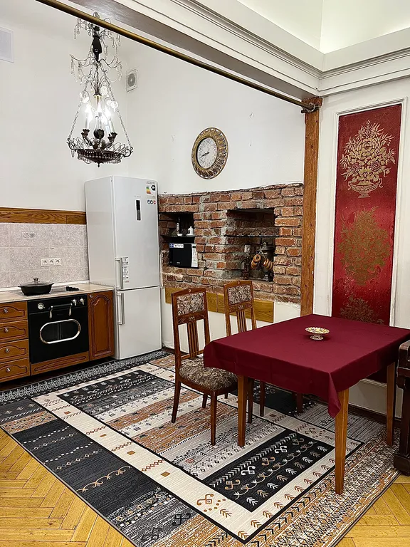 Квартира Квартира с антикварной мебелью — Москва