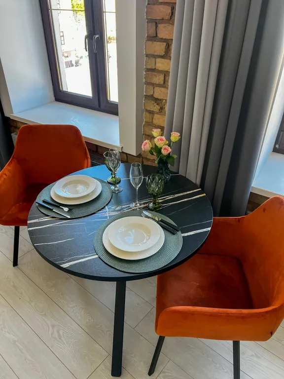 Новая студия в самом центре Гродно с видом на пешеходную улицу