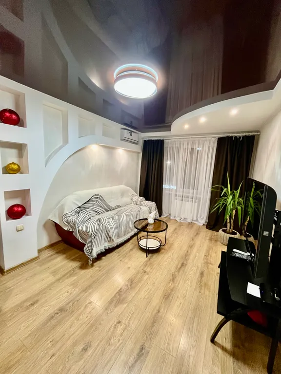 Отличная 2-комнатная квартира в центре, море рядом