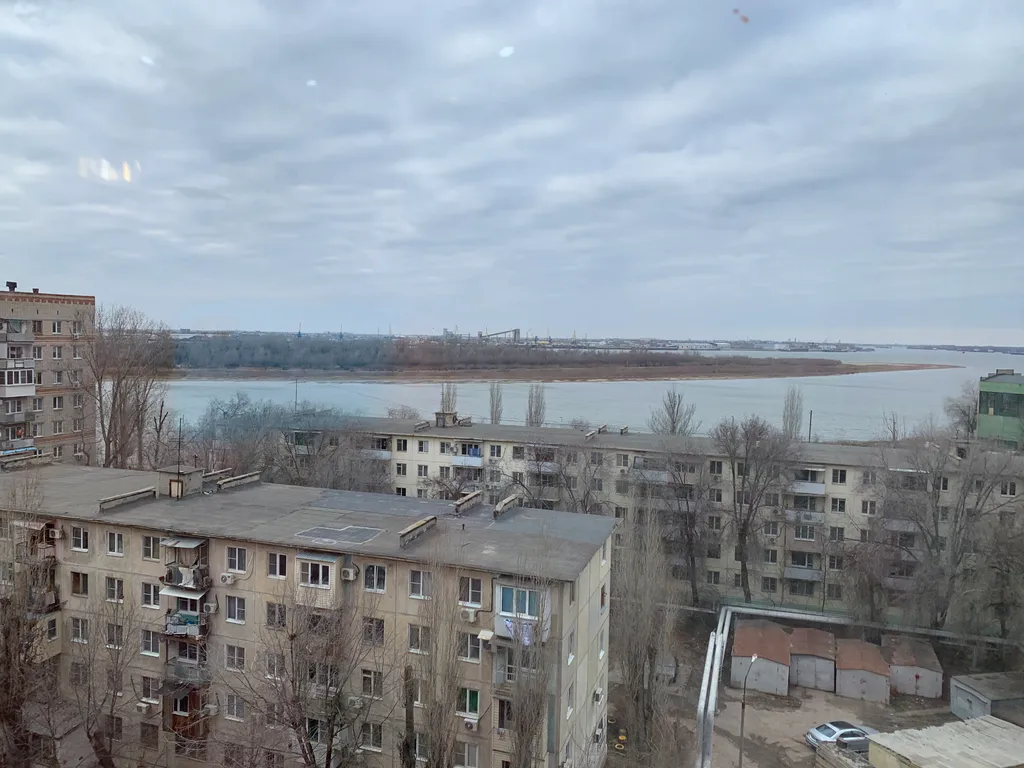 Однокомнатная квартира с видом на Волгу