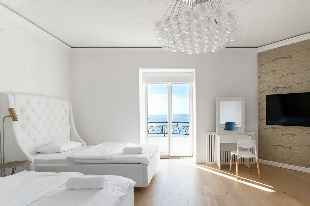 Семейная квартира на первой линии на главной набережной города