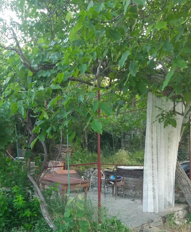 Уютная комната в доме расположенном в старой части города