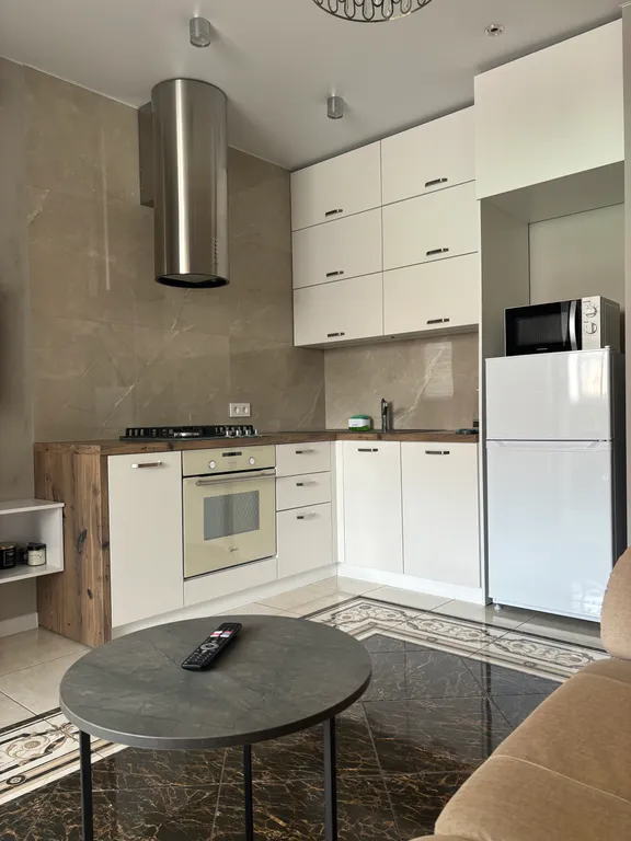 Уютная 1-комнатная квартира с кухней-гостиной рядом с набережной Брюгге — аренда посуточно в Йошкар-Ола