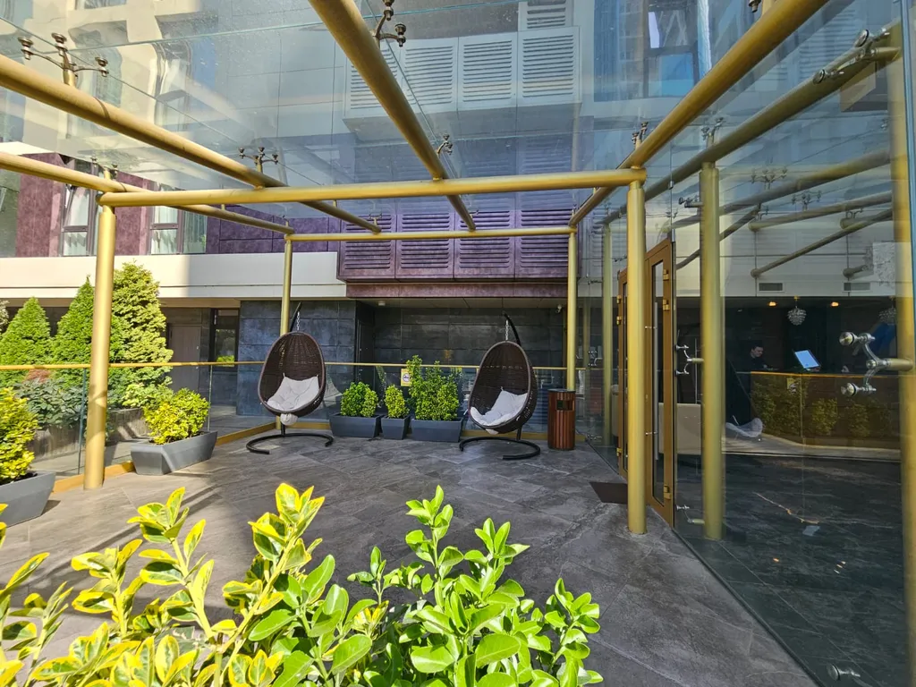 Квартира с видом на море и дизайнерским ремонтом в ЖК Метрополь