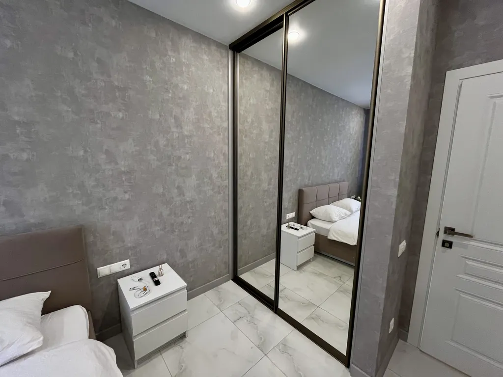 Просторная квартира со стильным интерьером и уютной атмосферой