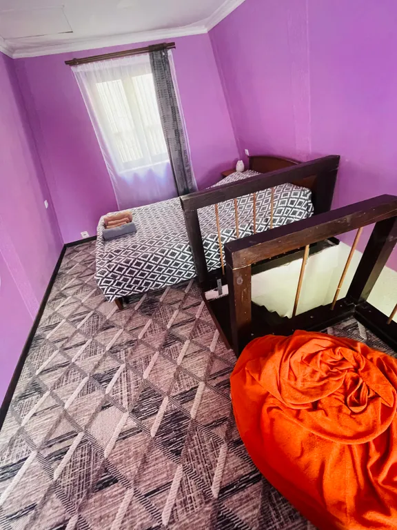 Коттедж Коттедж в тихом дворике в трех минутах от моря — Лазаревское