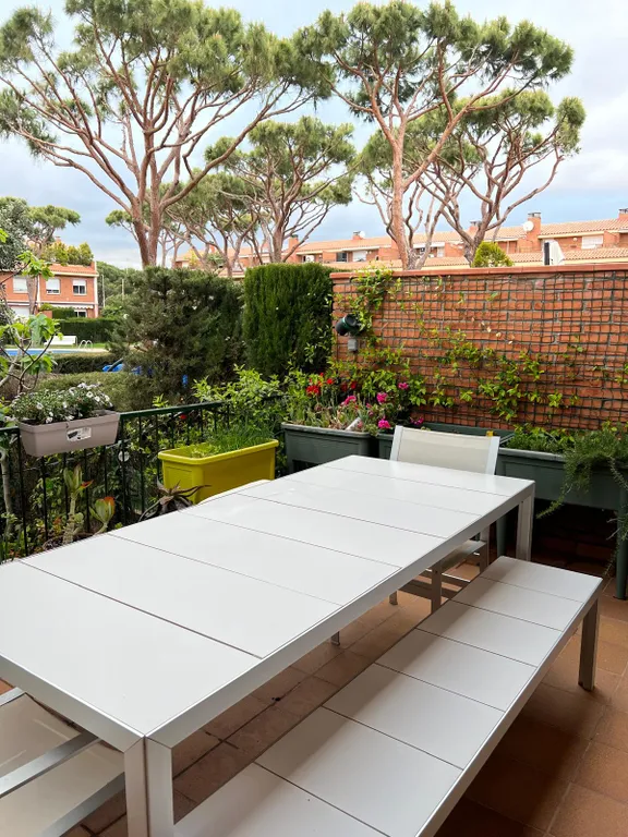 Таунхаус в 200 метров от моря в пригороде