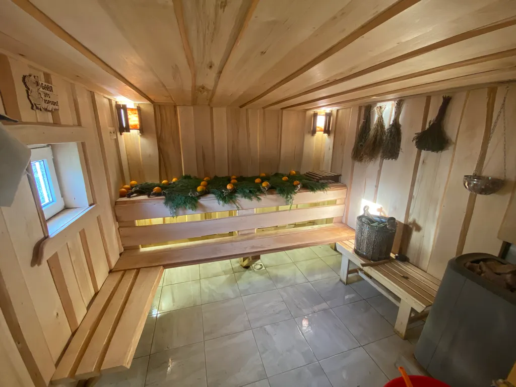 Уютный коттедж в окружении леса