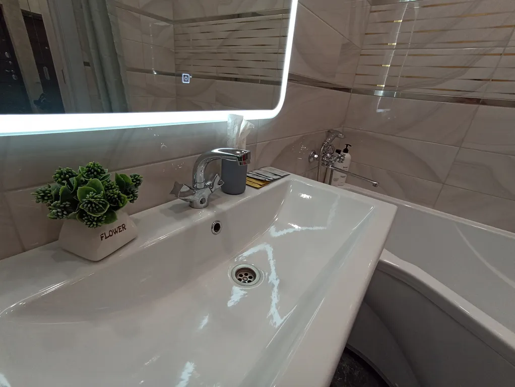 Уютная 2 к квартира с дизайнерским ремонтом в центре города