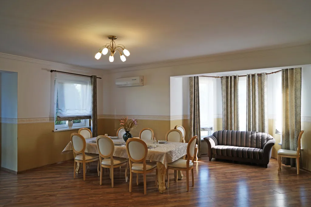 Уютный, большой дом на Славянской