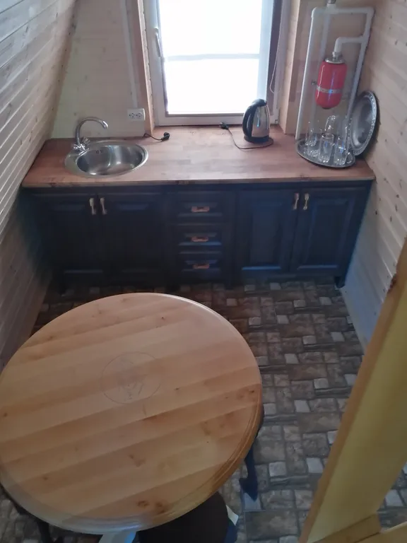 Домики у реки в тихом, уединённом месте, по дороге на Архыз