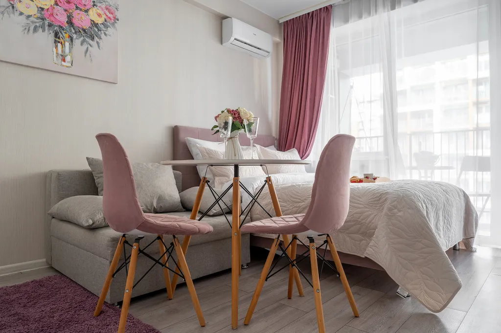 Студия у моря с бассейном на территории. Каравелла 112