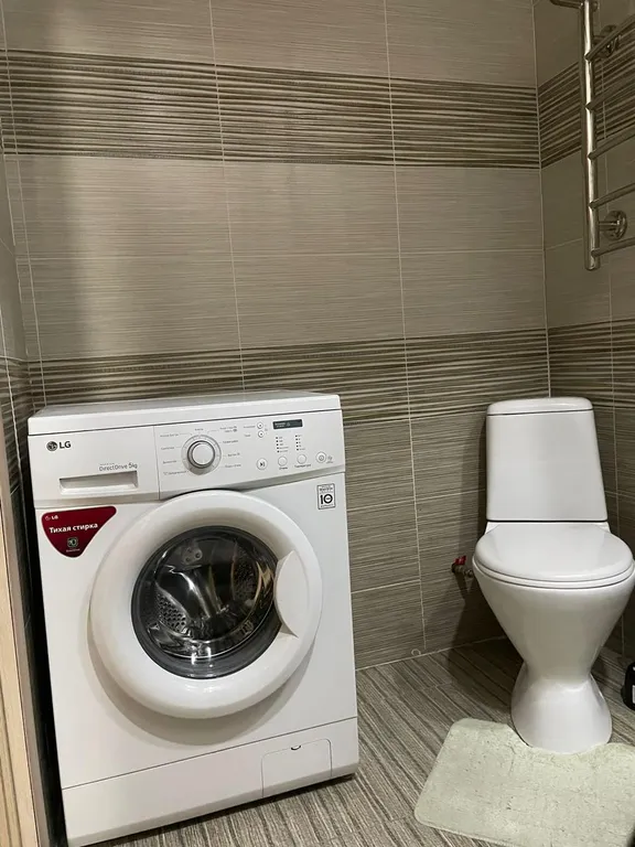 Квартира Двухкомнатная квартира возле аэропорта — Алматы