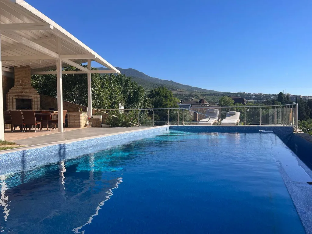 Вилла с видом на море