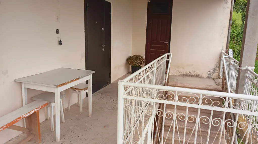 Коттедж Второй этаж дома с прекрасным видом на море и город — Сухум