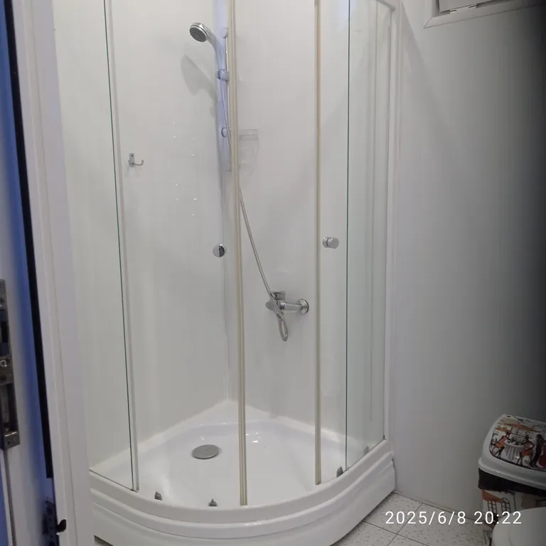 Комната с видом на море