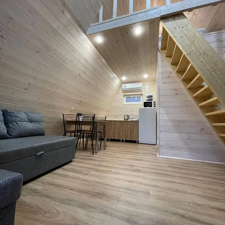 Коттедж Дом у моря посуточно с  бассейном Пляхо — Пляхо