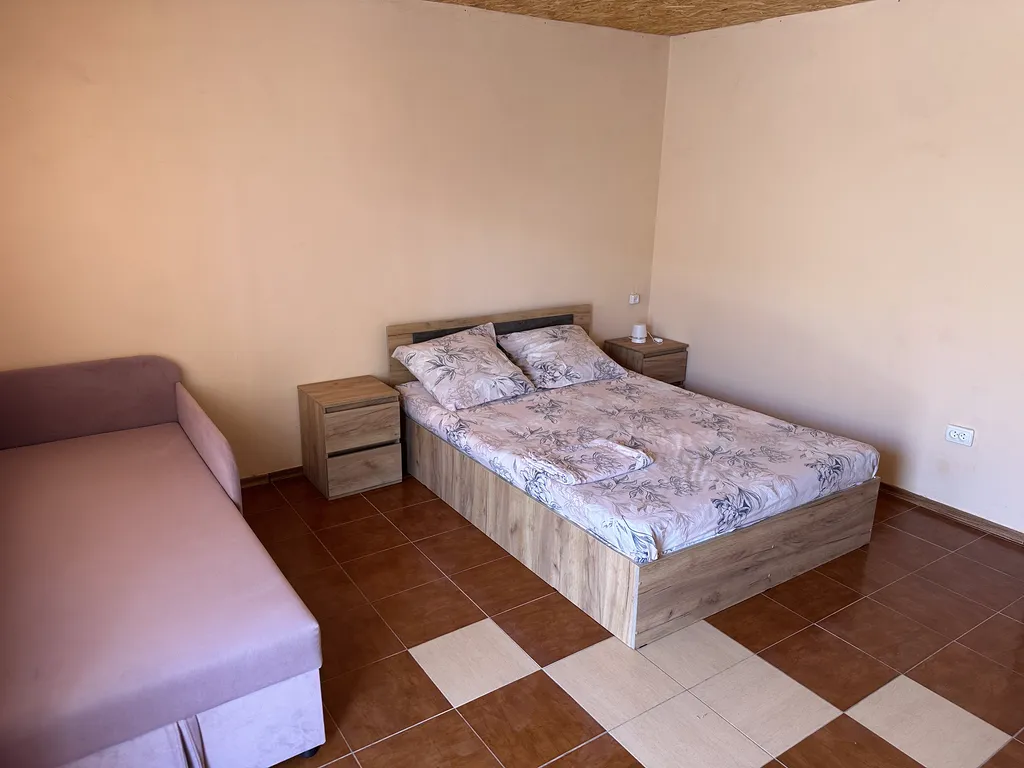 Квартира Трехместный номер с кухней — аренда посуточно в Черноморское